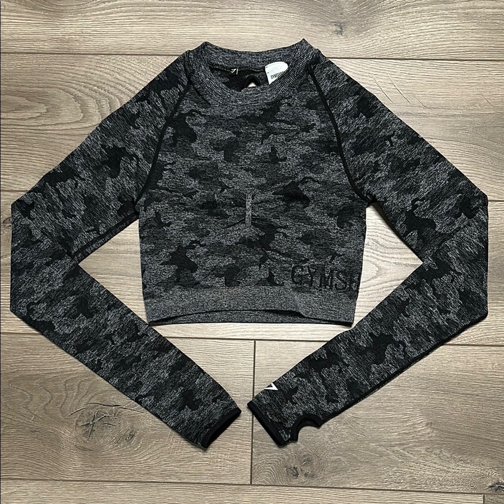 Gymshark Adapt Long Sleeve Seamless Crop Top Thumbholes‎ Black Gray Camo Small